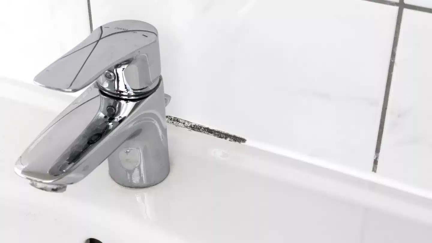 How to Stop Bathroom Mould